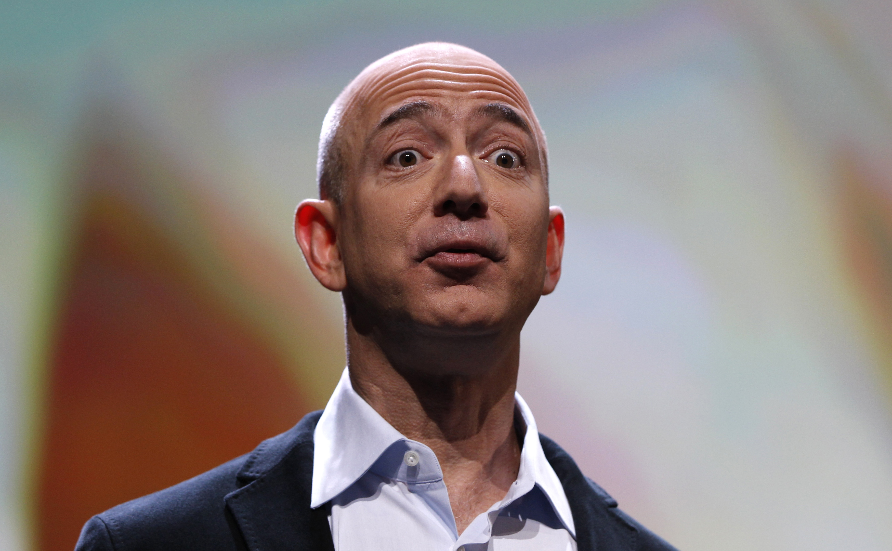 Jeff Bezos desbanca a Warren Buffett del podio de los más ricos del mundo
